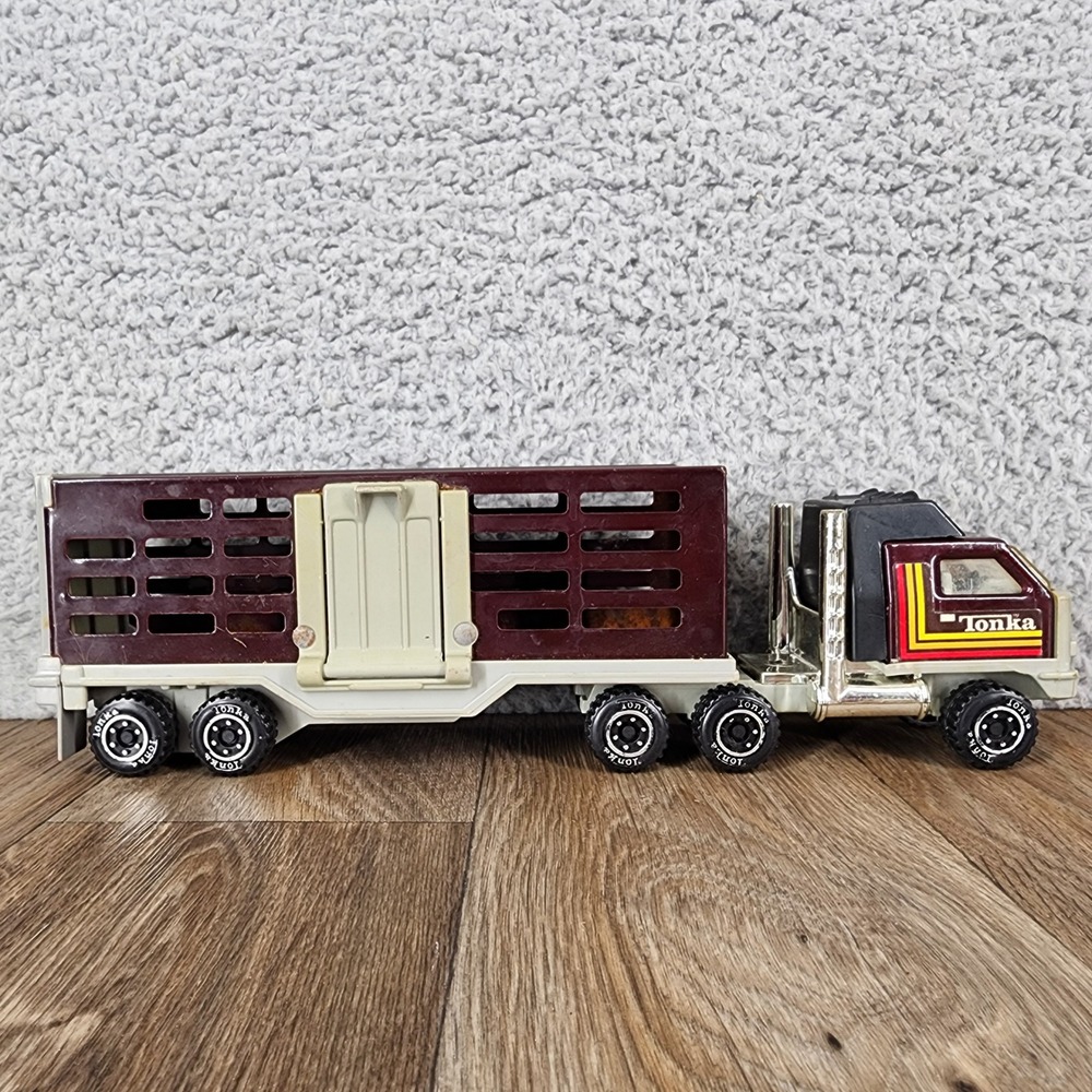 Vintage Tonka Livestock Semi Truck Trailer Burgundy Pressed Steel USA